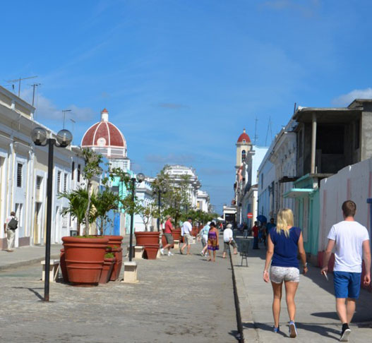 Turistas caminan por el bulevar de la calle San Luis./Foto: Internet