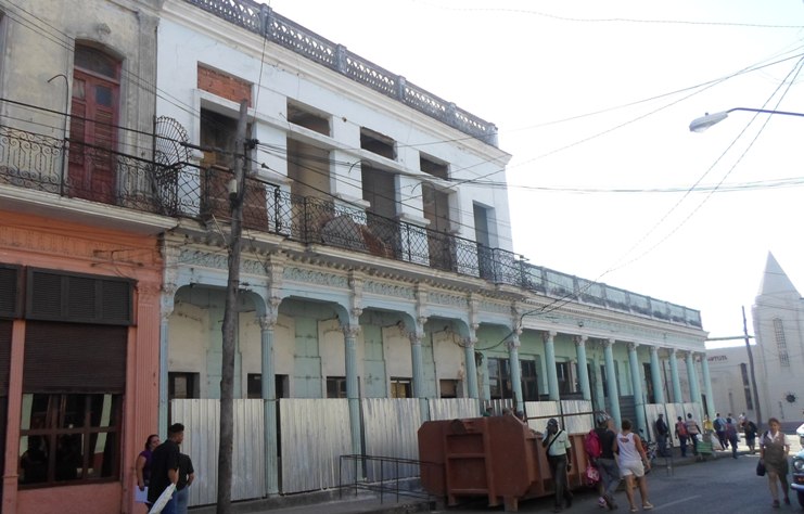 Para 2018 deberá concluir la reparación del Hotel Perla en Cienfuegos. Fotos: Félix Jesús Hernández Pérez