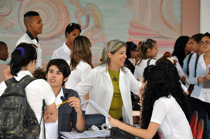 La condición de sede permitirá una mayor participación de estudiantes de Cienfuegos en esta III Olimpiada Nacional de Farmacología. /Foto: Efraín Cedeño