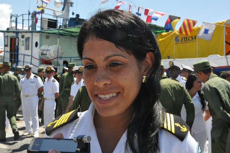 Arianna González De Los Reyes es guardiamarina y estudia en la Academia Naval Granma. Foto: Efraín Cedeño