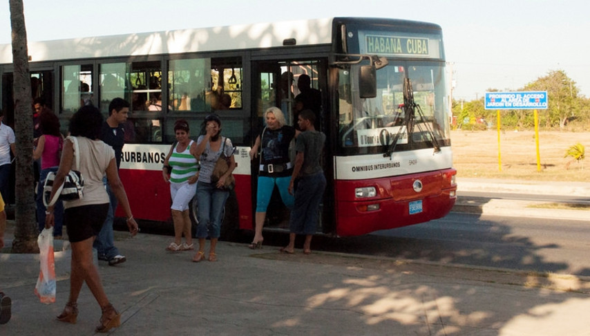 El objetivo de los cambios es tratar de satisfacer la demanda de los pasajeros hacia los sitios de mayor afluencia de personas, según estudio realizado por la Dirección provincial de Transporte en Cienfuegos. /Foto: Archivo