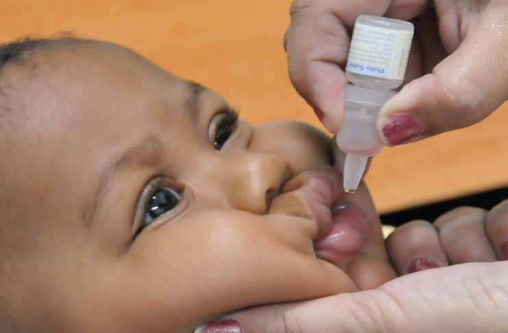 Más de 16 mil niños cienfuegueros serán inmunizados desde mañana con la segunda dosis de la vacuna antipolio. /Foto: Juan Carlos Dorado