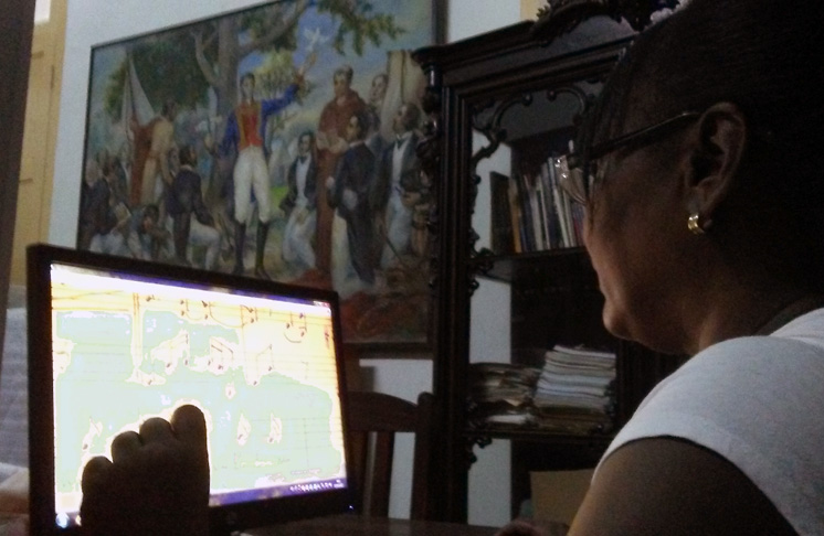 Miles de documentos, fotos, partituras y el patrimonio mueble de los catorce museos de la provincia de Cienfuegos, deberá ser digitalizado. /Foto: Ismary