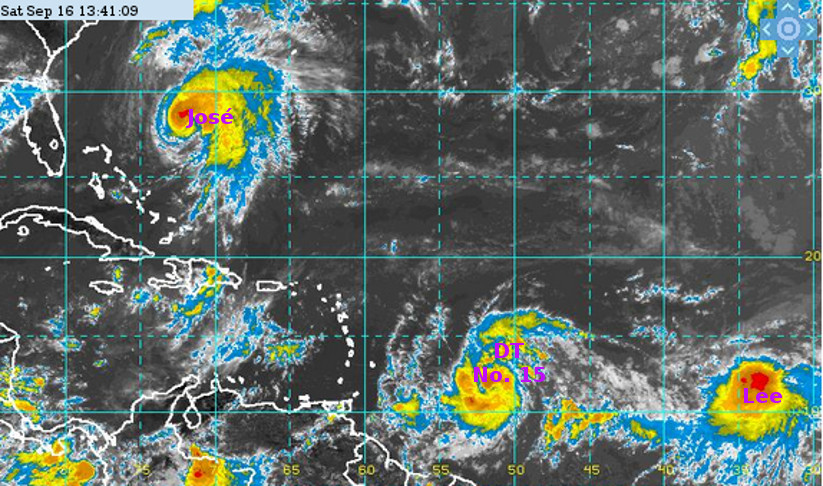 La imagen satelital permite apreciar el complejo panorama ciclónico en el área atlántica bajo atenta observación de los organismos meteorológicos de los Estados Unidos y el Caribe.