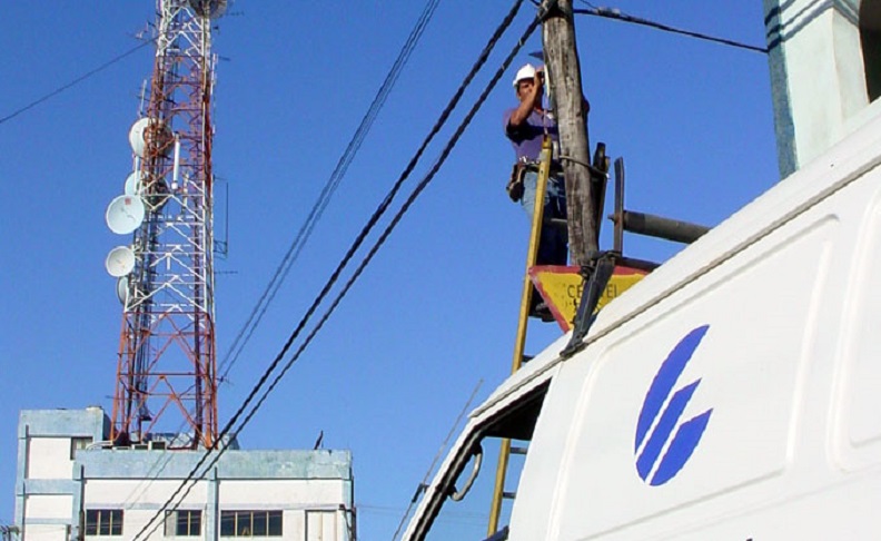 Las inquietudes en Cienfuegos están relacionadas con la instalación de nuevos servicios de telefonía fija, la digitalización en las comunidades, la cobertura y las zonas wifi ./Foto: mincom