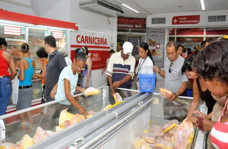 Área de expendio de cárnicos del mercado de Carlos III en La Habana. /Foto ilustrativa