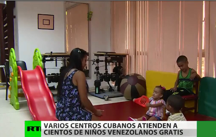 Mientras Venezuela aguarda un nuevo lote de ayuda humanitaria, Cuba asume la atención médica gratuita de niños necesitados de atención especializada. /Foto: Captura Russia Today