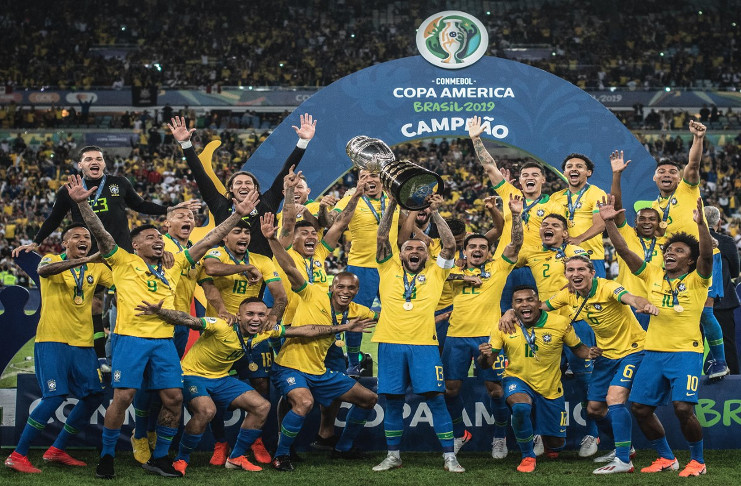 Doce años después de su victoria sobre Argentina, Brasil volvió a levantar este domingo la Copa América. /Foto: Pedro Martins (MoWA Press)