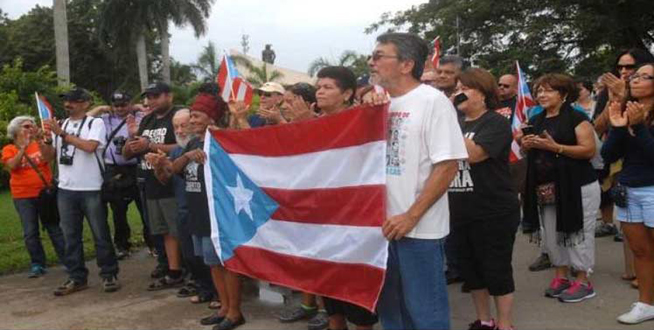 Los brigadistas boricuas manifiestan su solidaridad con Cuba y rechazo al Bloqueo. /Foto: ACN