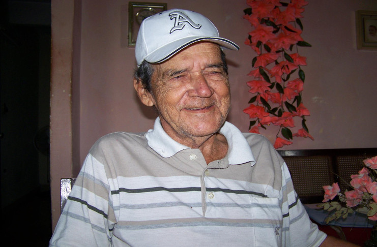 Foto tomada hace varios años del mayor jubilado del Minint Benjamín García, El Gallego. /Foto: Armando Sáez