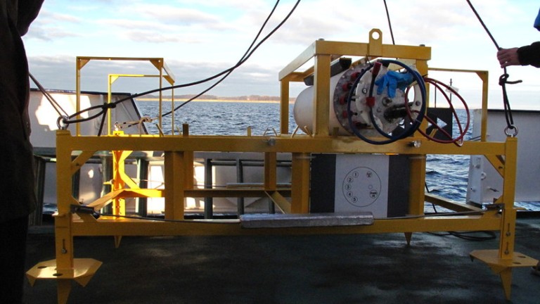 El armazón del observatorio submarino de Boknis Eck responsable de la alimentación eléctrica durante la aplicación./Foto: Research Dive Center of the CAU