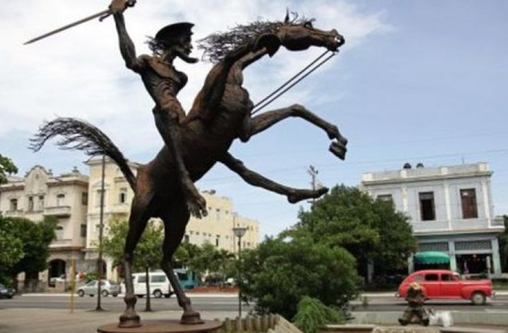 El Quijote de América, obra del escultor cubano Sergio Martínez (1930-1988) ubicada en el parque de 23 y J, en el céntrico barrio habanero de El Vedado. /Foto: Tomada de CubaSí