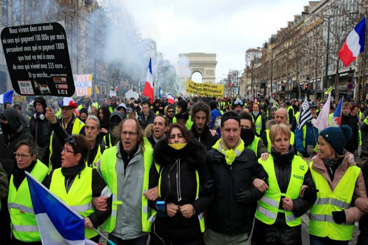En las semanas posteriores a aquella marcha del 17 de noviembre de 2018, las manifestaciones de los 'chalecos amarillos' derivaron en protestas sistemáticas contra el Gobierno de Emmanuel Macron. /Foto: Prensa Latina