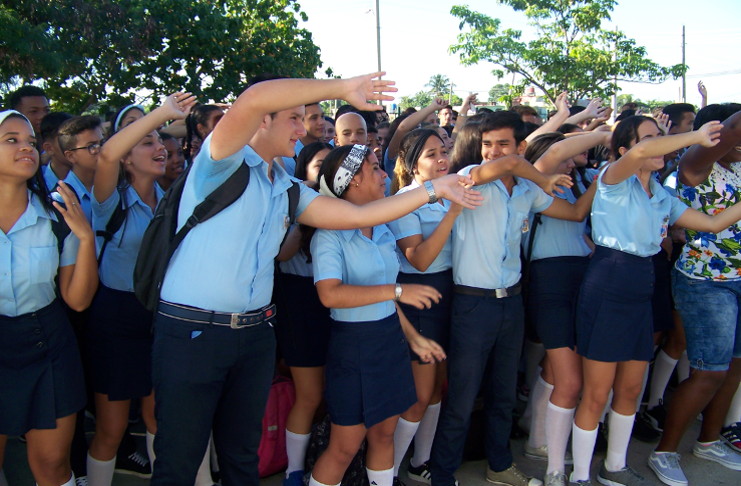 Estudiantes festejan su día internacional en Cienfuegos. /Foto: Efraín Cedeño.