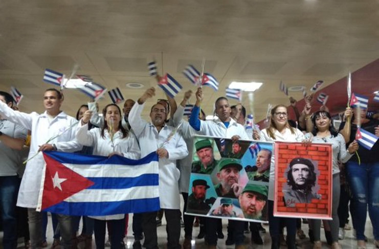 Arriba a Cuba primer grupo de colaboradores de la salud procedente de Bolivia. /Foto: Lissett Izquierdo (Cubadebate)