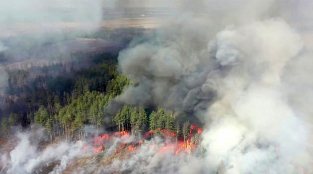 Los incendios en la Zona de Exclusión del desastre nuclear de Chernóbil ganan terreno sin control. /Foto: Reuters