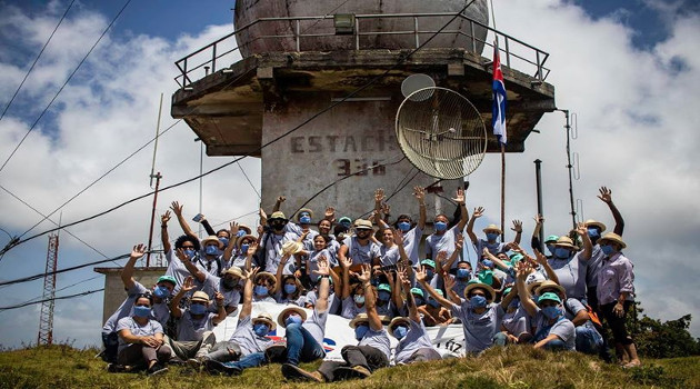 Por primera vez en doce ediciones, la Cruzada Artístico-Literaria subió al Pico San Juan, la mayor elevación de la región central de Cuba. /Foto: tomada del perfil de Facebook de la AHS Cienfuegos