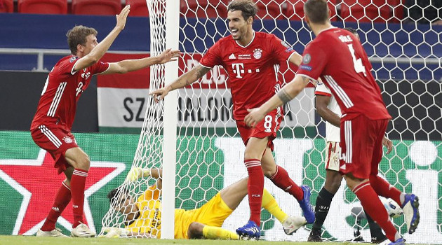 Javi Martínez, celebrando el gol del triunfo del Bayern Múnich. /Foto: Laszlo Balogh (AP)