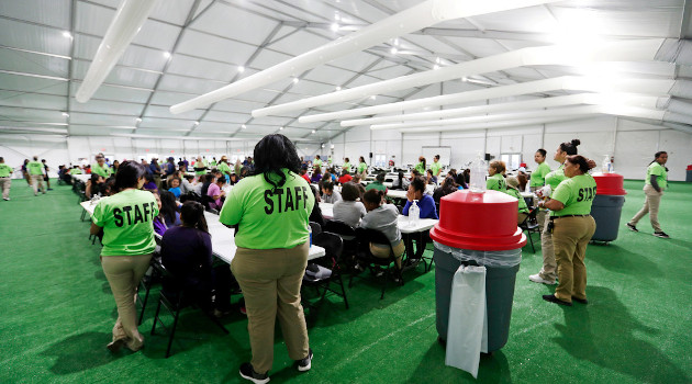 Centro para niños migrantes en Carrizo Springs, Texas, 9 de julio de 2019. /Foto: Eric Gay / Reuters
