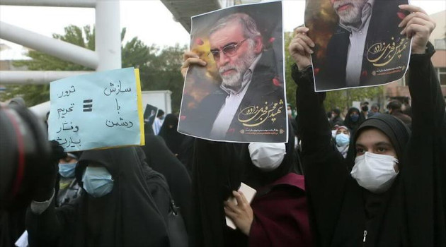 Manifestantes en Teherán piden una respuesta contundente al asesinato del científico iraní Mohsen Fajrizade, 28 de noviembre de 2020. /Foto: IRNA