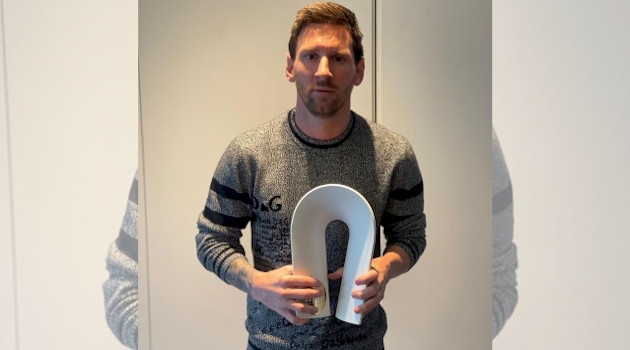 Lionel Messi recibe el premio Campeón por la Paz 2020. /Foto: Facebook de Messi