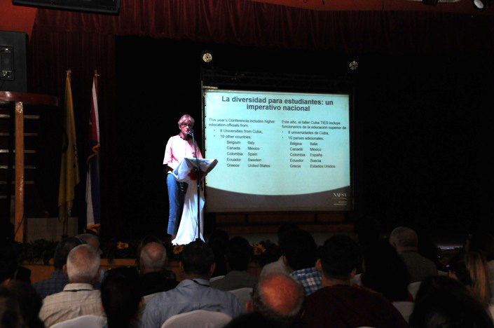 El pronunciamiento del levantamiento del bloqueo económico a Cuba palpitó en la inauguración de la primera Conferencia Científica Internacional de la Universidad de Cienfuegos. /Foto: Juan Carlos Dorado