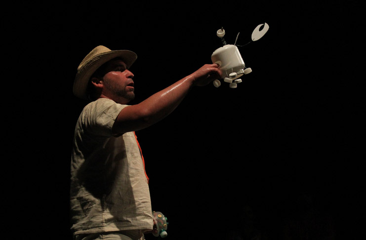 La imagen corresponde a Juanín el cangrejero, el anterior estreno de Guiñol Cienfuegos./Foto: Julio Martínez Molina