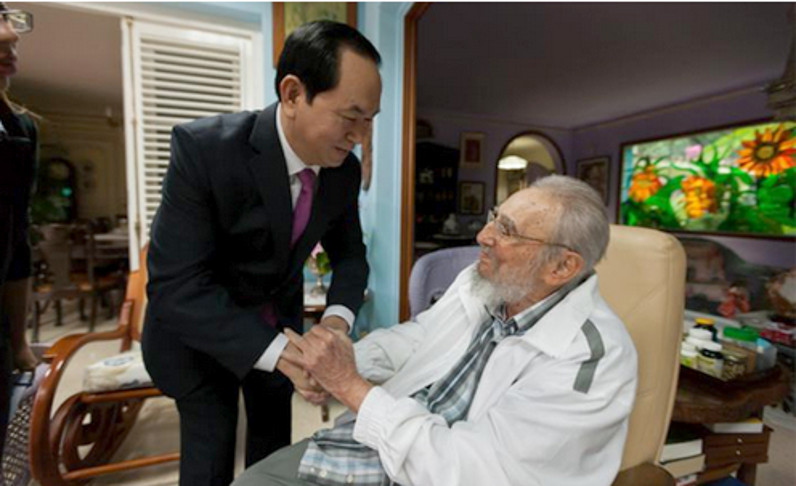 Un fraterno encuentro el de esta tarde entre Fidel y el Presidente de Vietnam. /Foto: Alex Castro