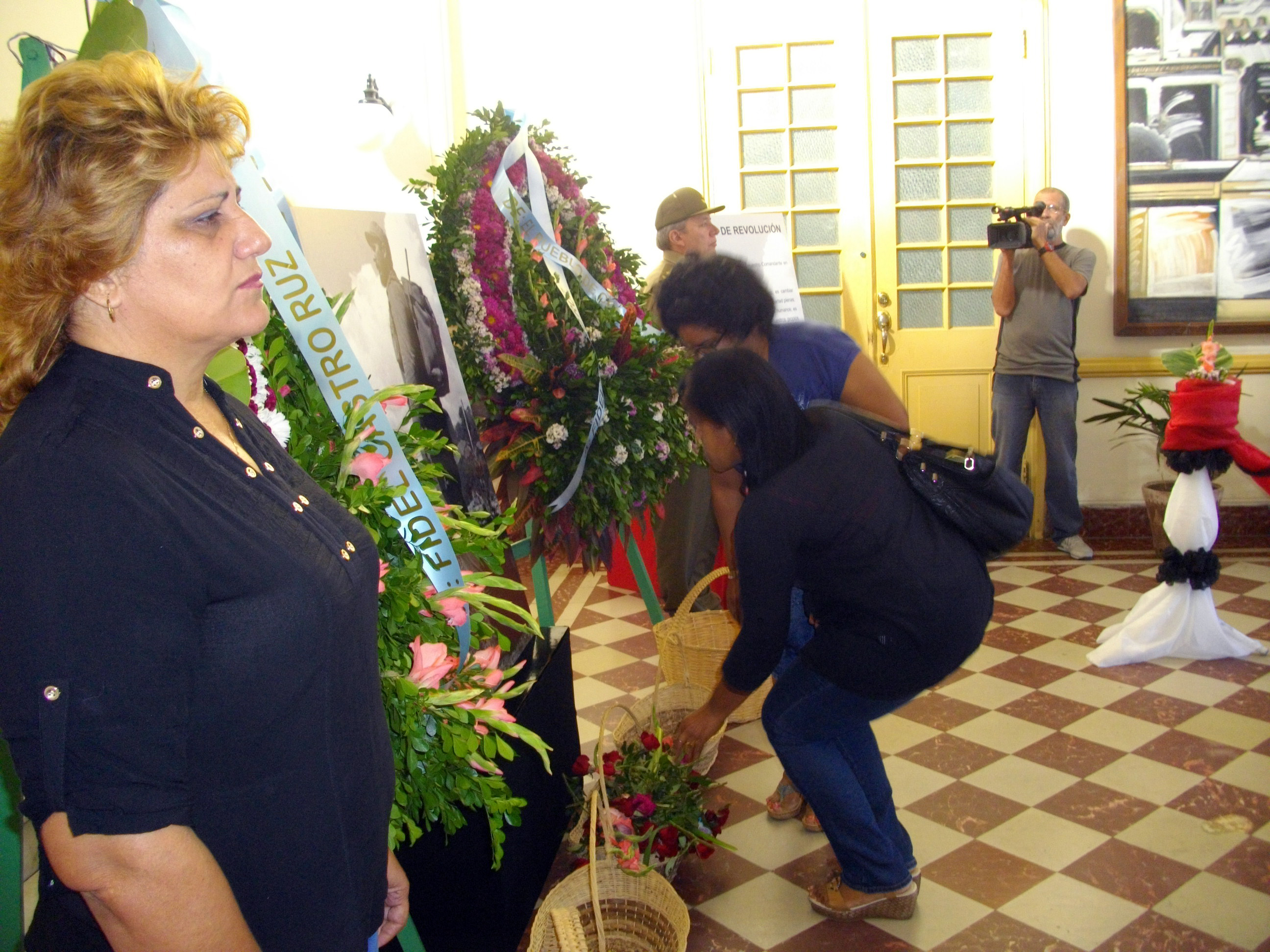 Lidia Esther Brunet Nodarse, encabezó la primera guardia de honor en tributo al padre de la Revolución Cubana./ Foto: Julio Martínez Molina