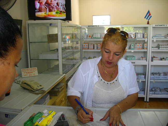 Varias farmacias cienfuegueras también han sido objeto de beneficios./ Foto: Del Autor