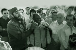 Fidel y Téofilo durante la inauguración del Hotel Pasacaballo. /Foto tomada de Internet.