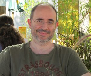 Ariel Urquiza, escritor argentino ganador en la categoría de Cuento en virtud de su material Ni una sola voz en el cielo. Foto: Diario La Nación