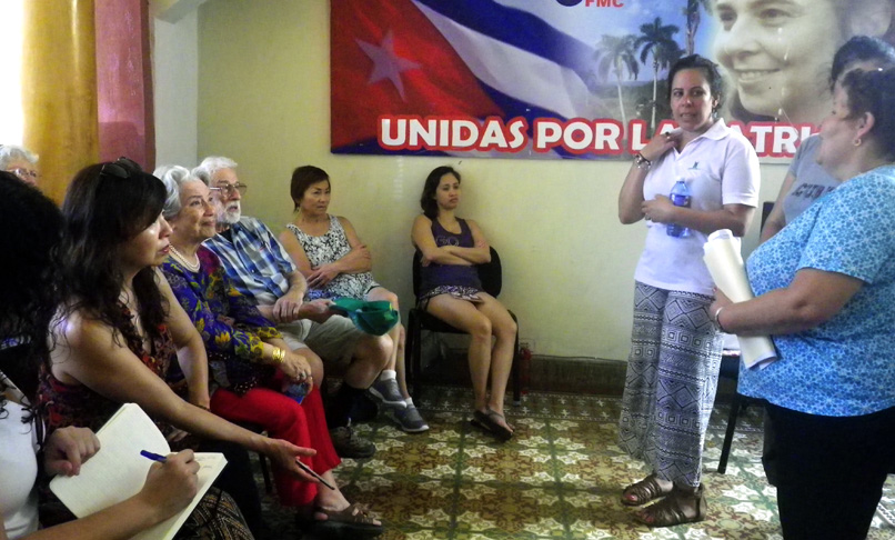 Los visitantes estadounidenses intercambiaron en Cienfuegos sobre el adelanto femenino en el territorio. /Foto: de la autora