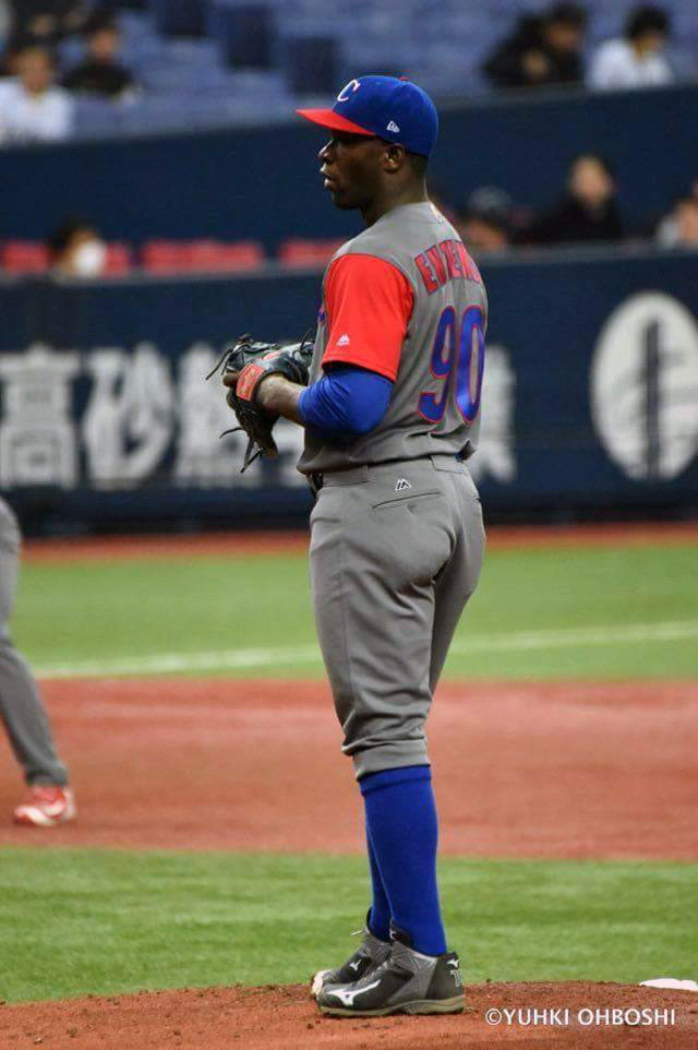 Entenza va a salir a ganar su juego, y con él sus compañeros. “Vamos a pelear”, comentaba en el chat, en una de sus noches de desvelo por el cambio horario. /Foto: Yuhki Ohboshi