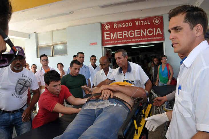 Por el número de casos en Código Rojo, el personal médico considera bastante violento el accidente ocurrido en La Sierrita. /Foto: Juan Carlos Dorado