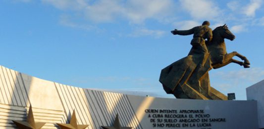 En Baraguá Maceo dio una muestra de firmeza sembrada ya para siempre en los genes de los cubanos de bien, de jamás claudicar ante las promesas de paz sin decoro, sin Patria. /Foto: Paco Azanza Telletxiki