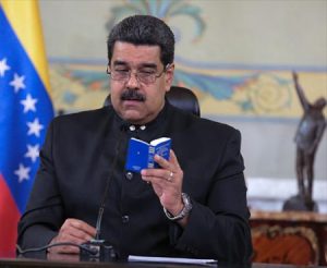 En su condición de jefe de Estado Nicolás Maduro convocó al Consejo de la Defensa de la Nación para dirimir la controversia entre la Fiscalía General de la República y el Tribunal Supremo de Justicia. /Foto: Venezolana de Televisión