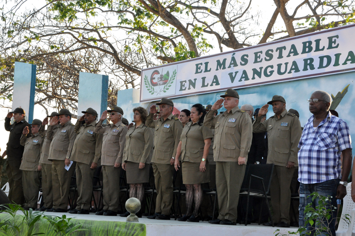 Vista de la presidencia del acto político-cultural y ceremonia militar por la efeméride./Foto: Efraín Cedeño