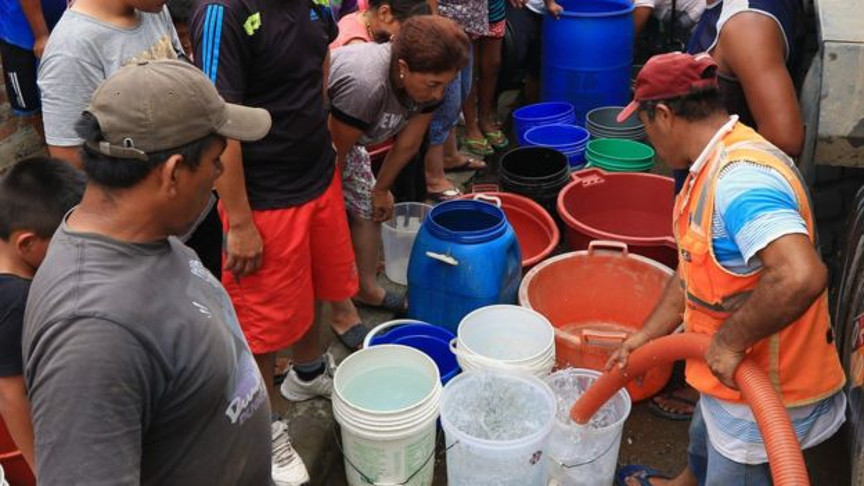 Para 2025, el 14 por ciento de la población mundial tendrá dificultades para acceder al agua potable. De hecho, en no pocos lugares del planeta, Cuba incluida, ha sido preciso establecer medidas de racionamiento del agua distribuida. /Foto: AFP