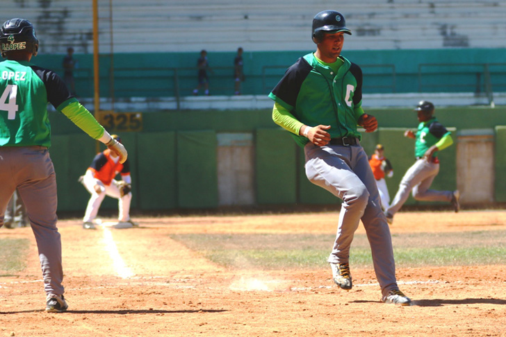 Los muchachos del Sub 23 de Cienfuegos consiguieron seis victorias en los últimos ocho partidos. /Foto: Aslam Castellón