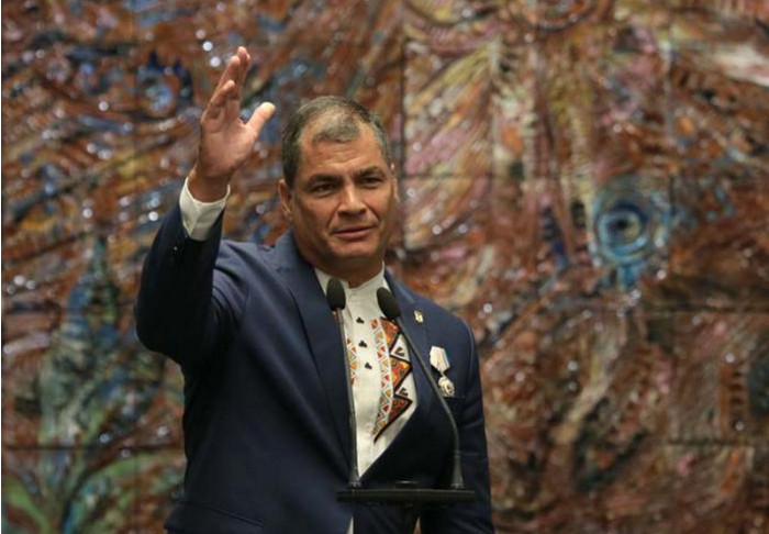 El líder ecuatoriano Rafael Correa Delgado agradeció la condecoración y dijo: “Me llevaré en el pecho la Orden que tiene el nombre del Apóstol, pero a Martí siempre lo he cargado en el corazón”. /Foto: Yaimí Ravelo (Granma)