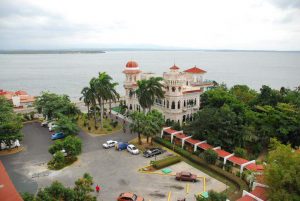 El Palacio de Valle, verdadera obra de arte, identifica y prestigia a Cienfuegos / Foto: Centro de documentación