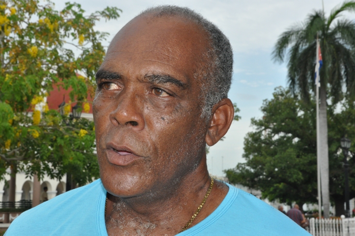 Celestino Arrechea Rivero, trabajador portuario de Cienfuegos con 35 años de experiencia. /Foto: Efraín Cedeño