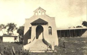 La capilla estaba entre las construcciones del Castillo que requerían de un mejoramiento en su entorno