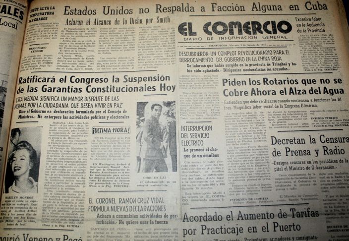 Los dos periódicos locales amanecieron el 2 de agosto de 1957 con sendos censores militares