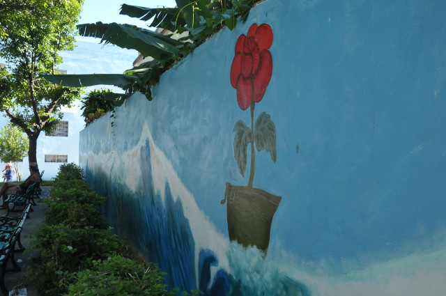 Detalle del mural en el parquecito de la esquina sureste de Prado y Hernán Cortés. /Foto: Juan Carlos Dorado