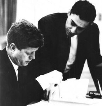 Durante mucho tiempo el asesor del presidente John F. Kennedy insistió en la posibilidad de explorar posibles vías para la normalización de relaciones entre Cuba y los Estados Unidos tras la ruptura en enero de 1961. /Foto: Archivo