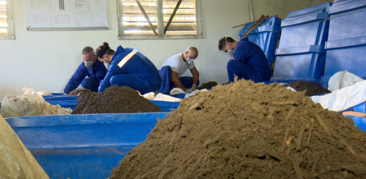 Una sólida ingeniería de proceso precedió el inicio de un proyecto que busca dar solución a medianas y pequeñas empresas del país. Fotos/Ismary Barcia