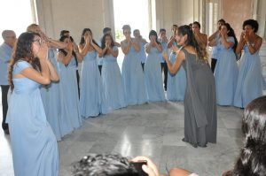 Coro Cantores de Cienfuegos, en el concierto efectuado en una de los edificios emblemáticos del Centro Histórico de la Perla del Sur, Patrimonio Cultural de la Humanidad. /Foto: Efraín Cedeño