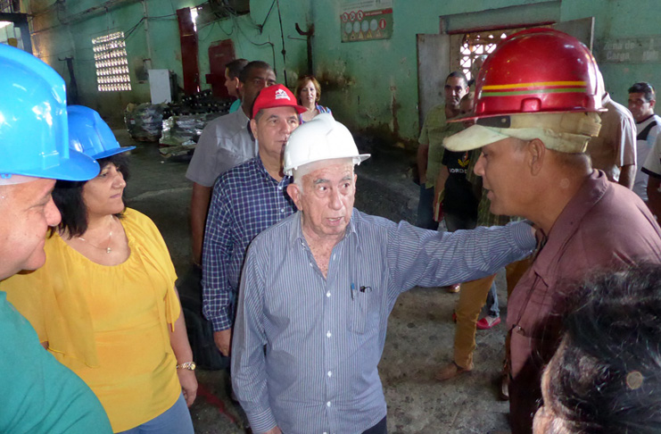 El Segundo Secretario del Comité Central del Partido Comunista de Cuba, José Ramón Machado Ventura, estimó que no existe una correlación equivalente entre los recursos asignados al sector azucarero, pese a las limitaciones económicas de la nación, y los resultados generales de las recientes zafras azucareras en el país./Foto: Julio Martínez Molina